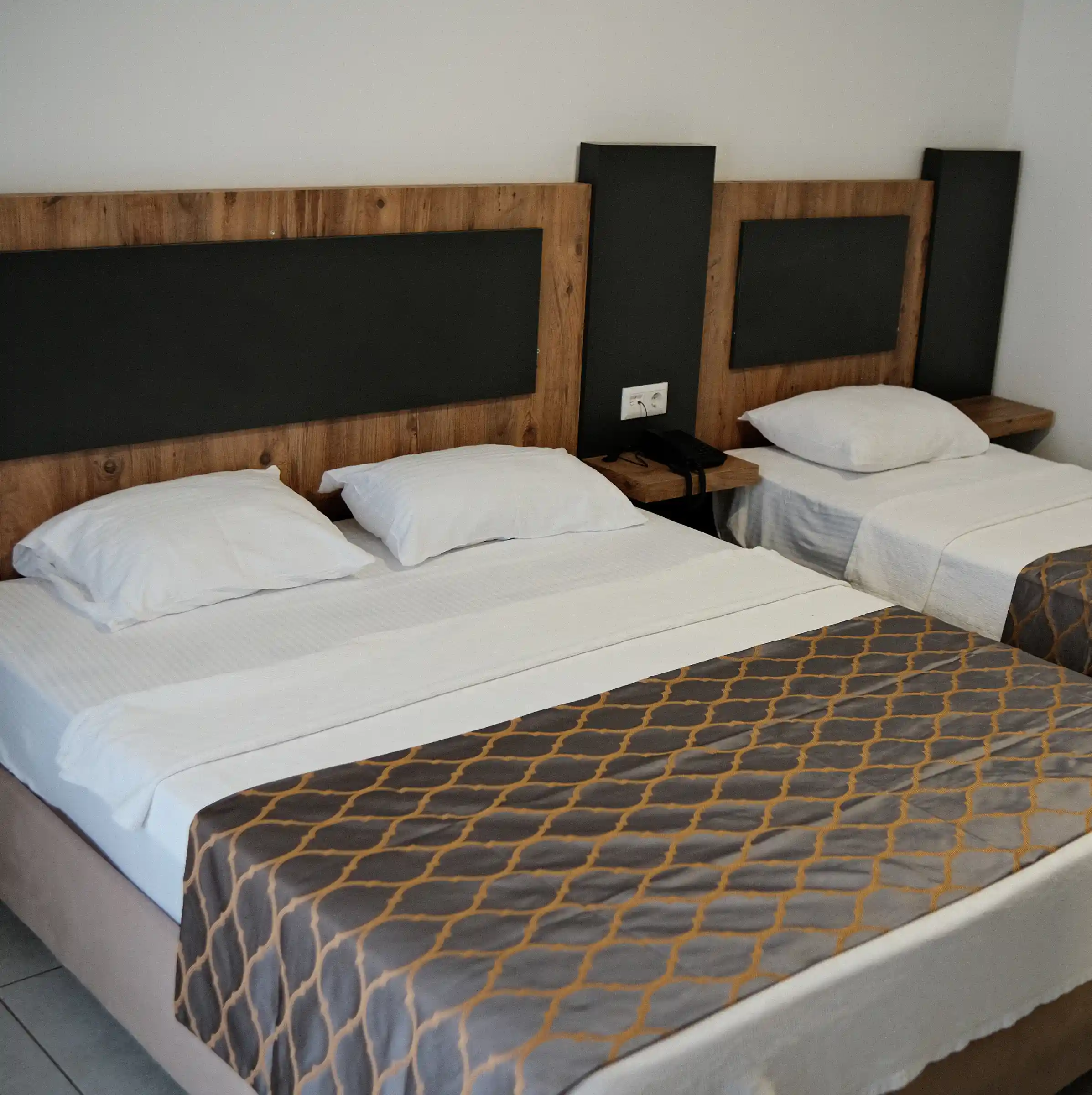 club-efes-otel-mersin-silifke-susanoglu-otelleri-triple-oda-fiyatlari